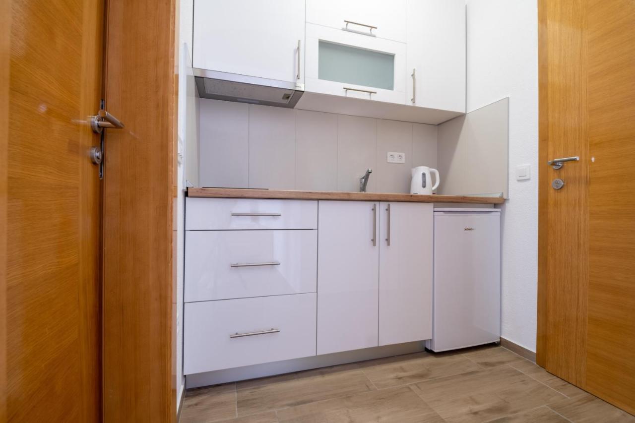 Apartments Glorija 네움 외부 사진