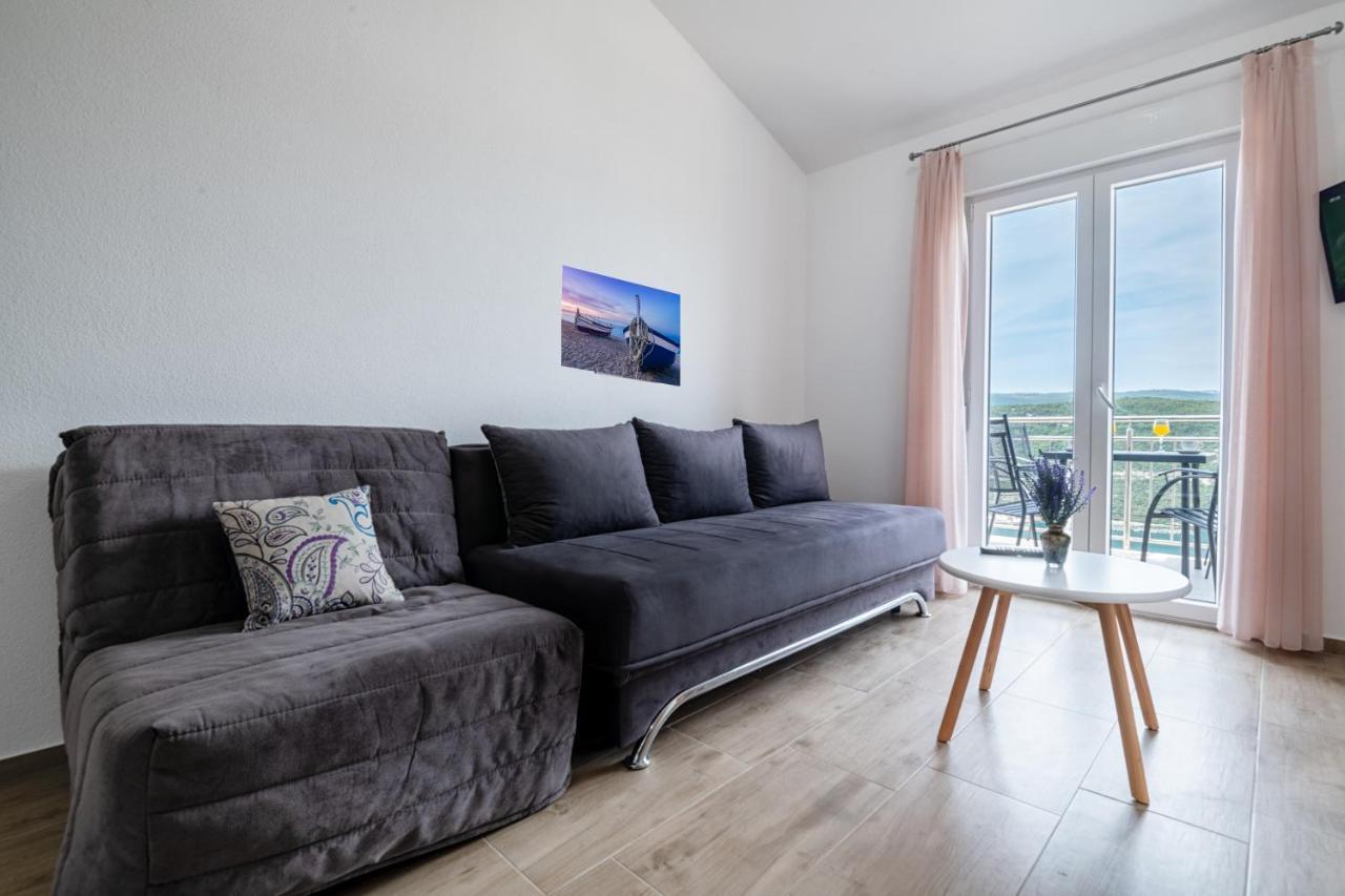 Apartments Glorija 네움 외부 사진