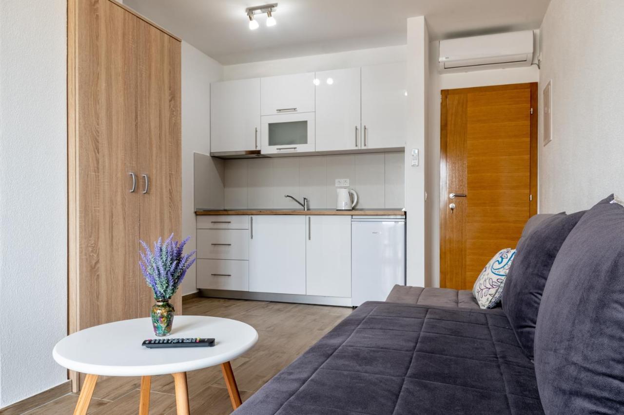 Apartments Glorija 네움 외부 사진