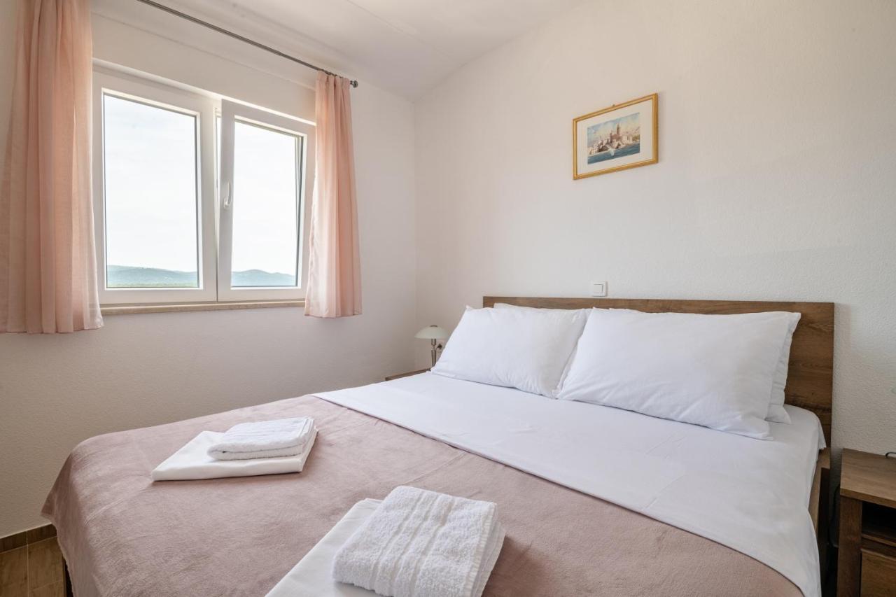 Apartments Glorija 네움 외부 사진