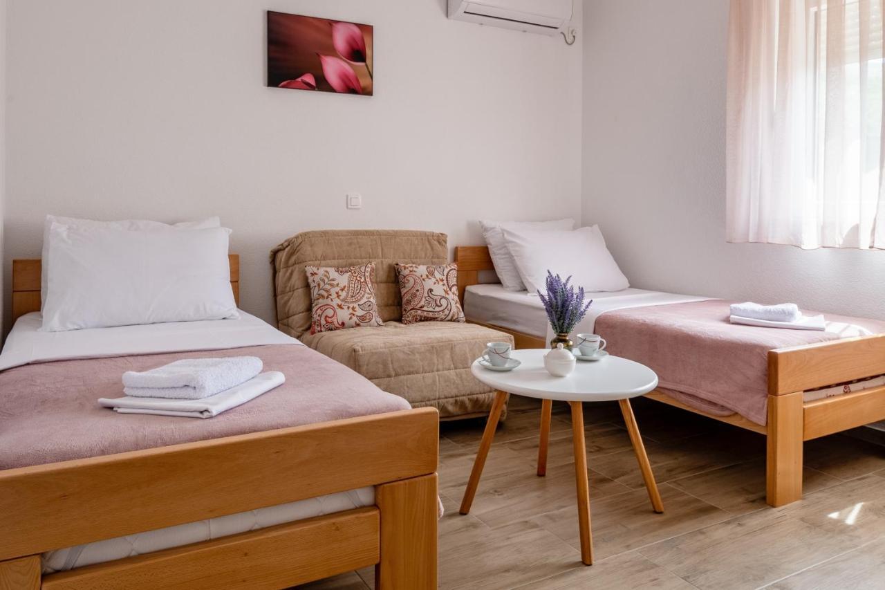 Apartments Glorija 네움 외부 사진