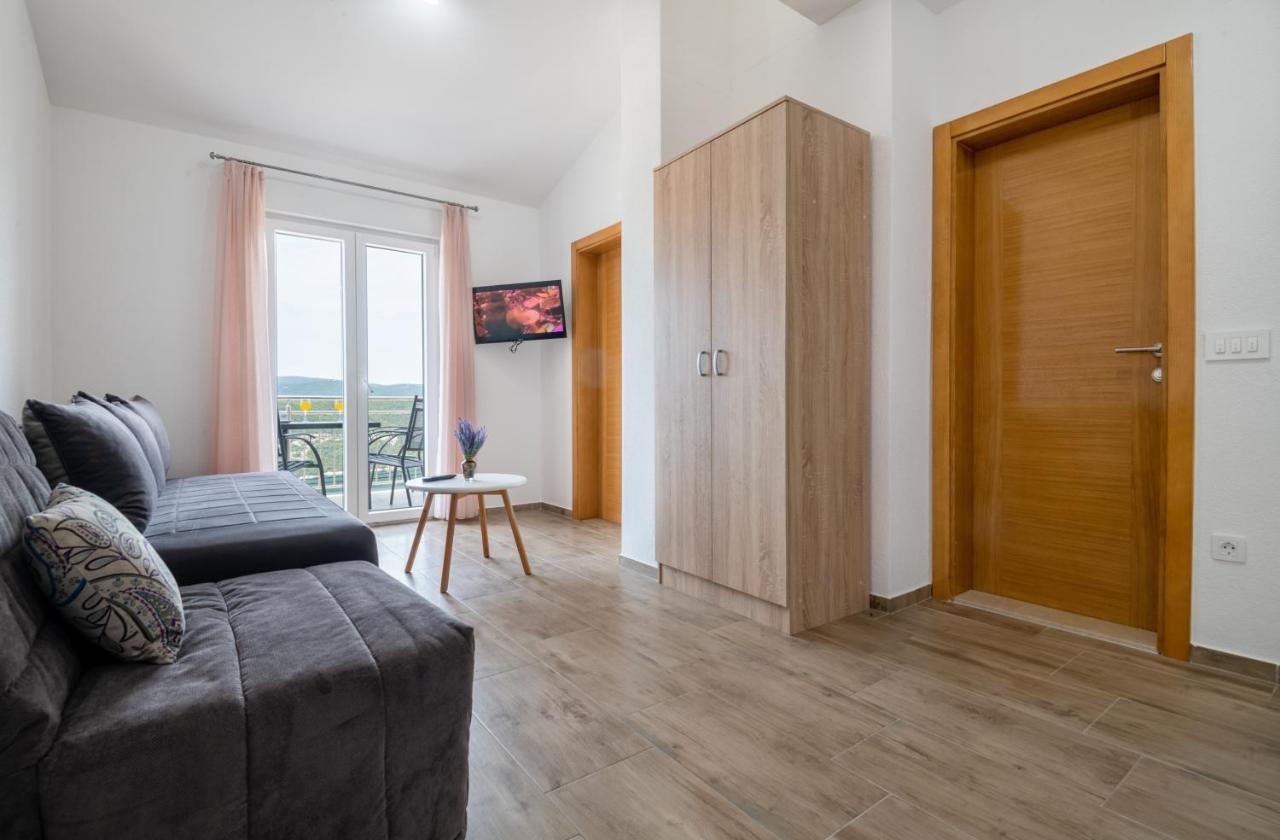 Apartments Glorija 네움 외부 사진