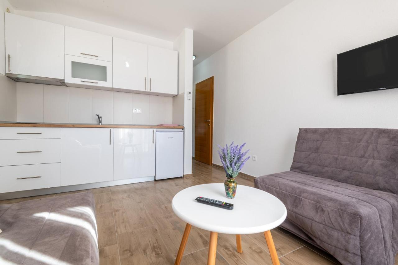 Apartments Glorija 네움 외부 사진
