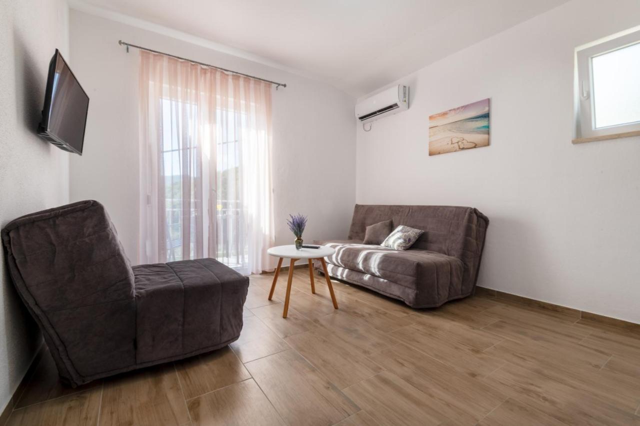 Apartments Glorija 네움 외부 사진